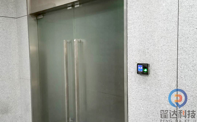 廣州中控Smart5F門禁一體機安裝效果圖